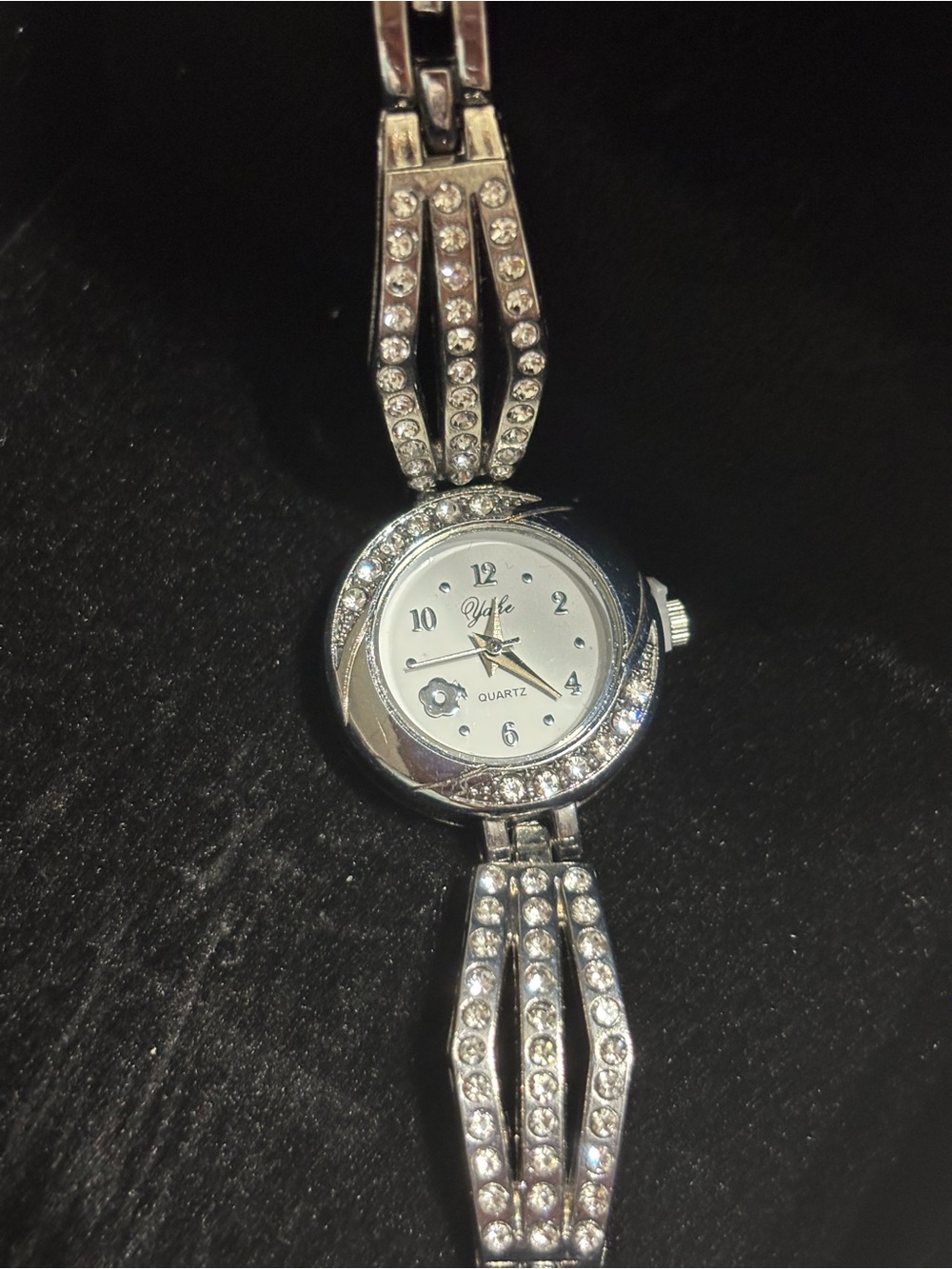 Silver Rhinestone Floral Quartz Bracelet Watch Women’s -Unbranded